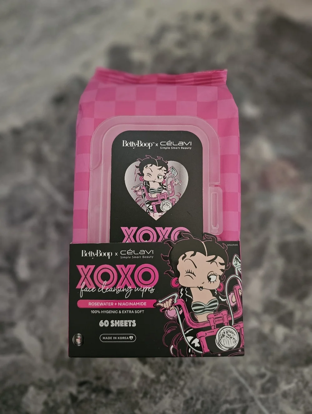 Betty Boop makeup remover tissue pack